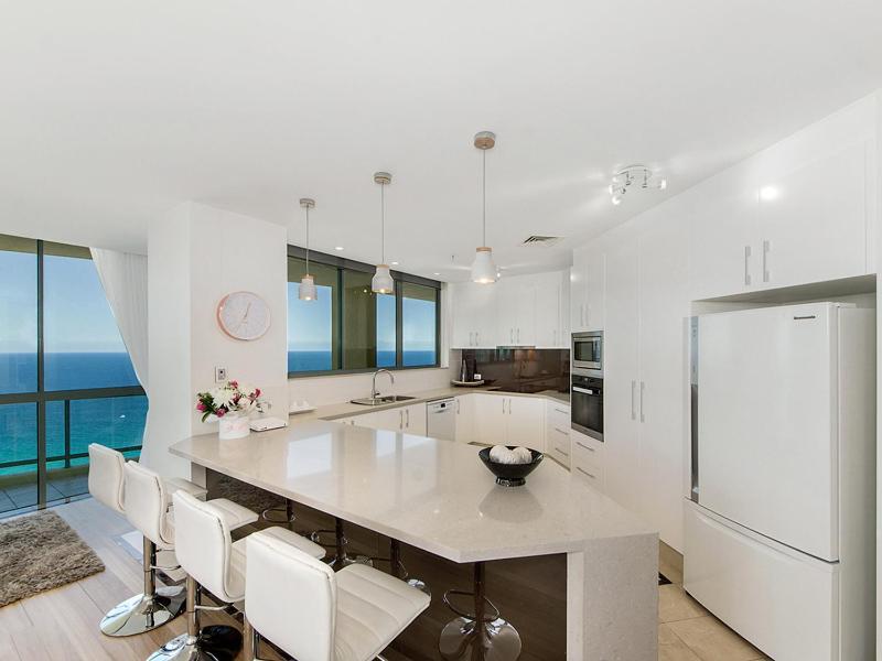 Style And Amazing Views-sub Penthouse Apartment *